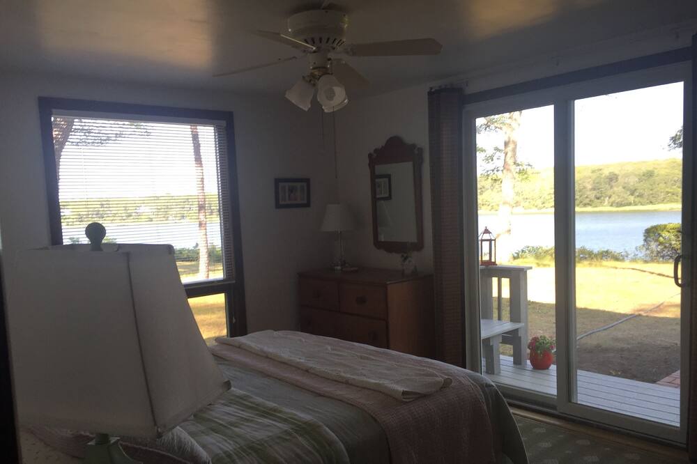 Photo of Bedroom in Mashpee Neck