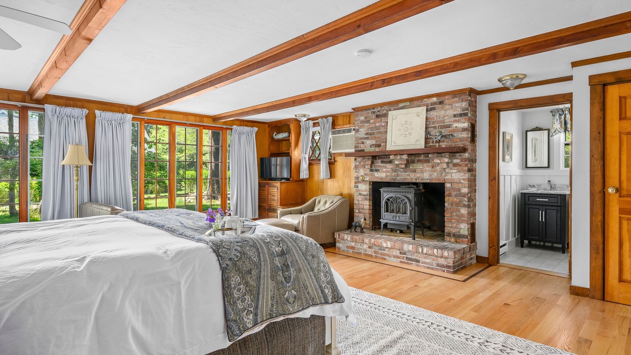 Photo of Bedroom in Dennis