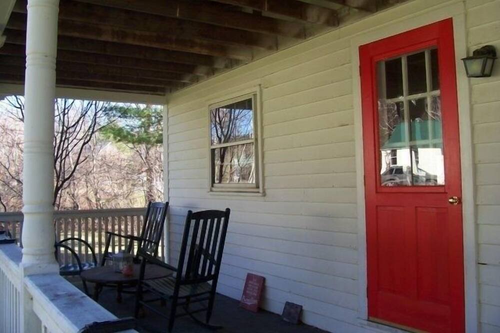 Photo of Patio Balcony in Wardsboro