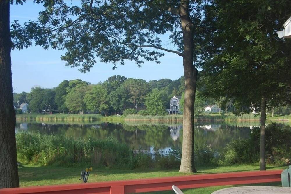 Photo of Others in Niantic