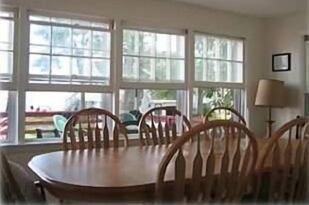 Photo of Bedroom in Niantic