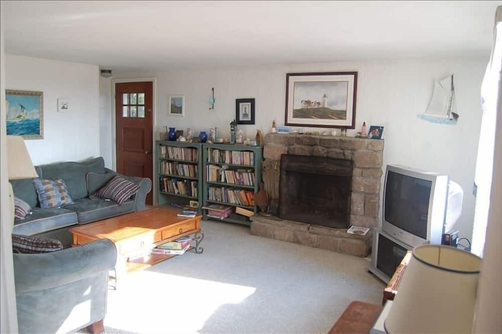Photo of Livingroom in Niantic