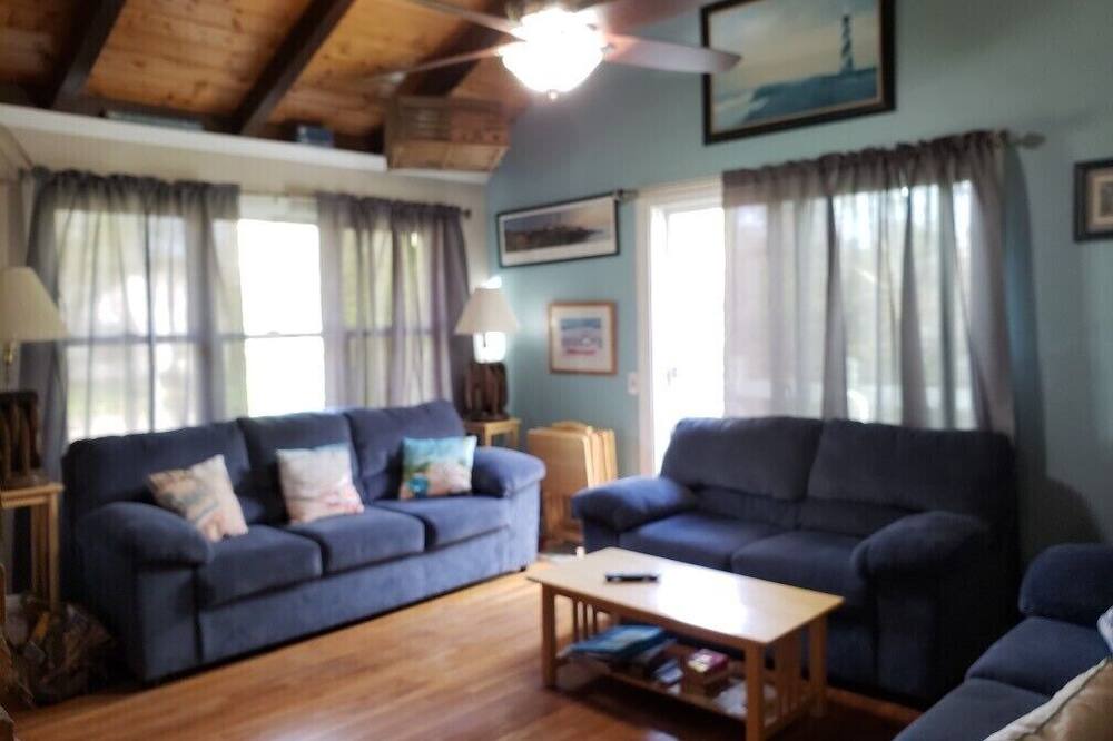 Photo of Bedroom in Misquamicut
