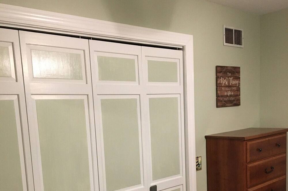 Photo of Bedroom in Misquamicut