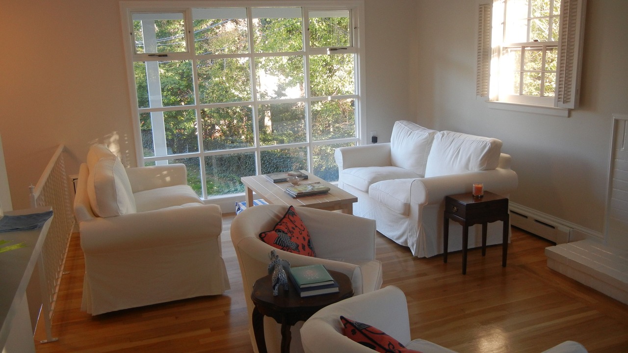 Photo of Livingroom in Easton's Point