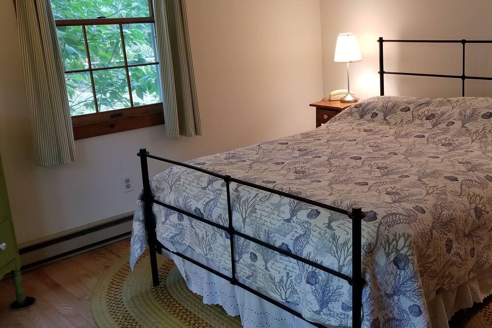 Photo of Bedroom in West Tisbury