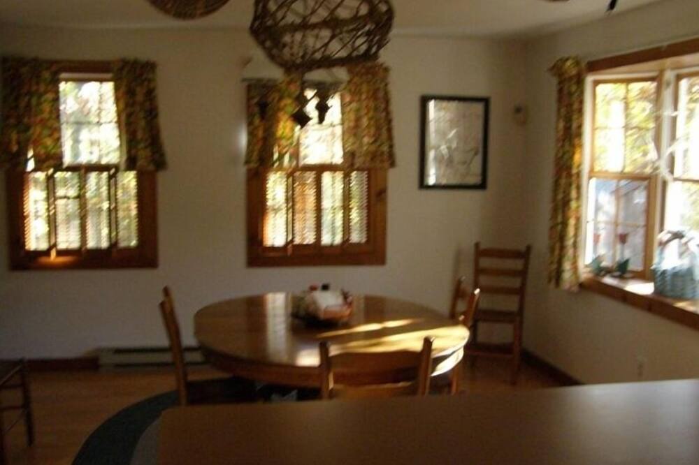 Photo of Livingroom in West Tisbury