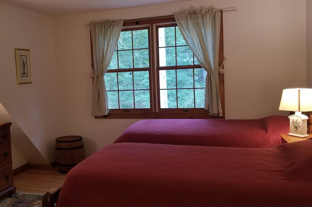 Photo of Bedroom in West Tisbury