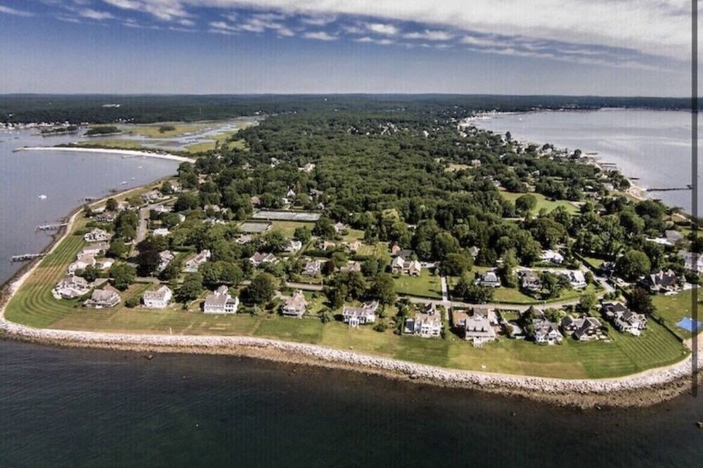 Photo of Others in Niantic