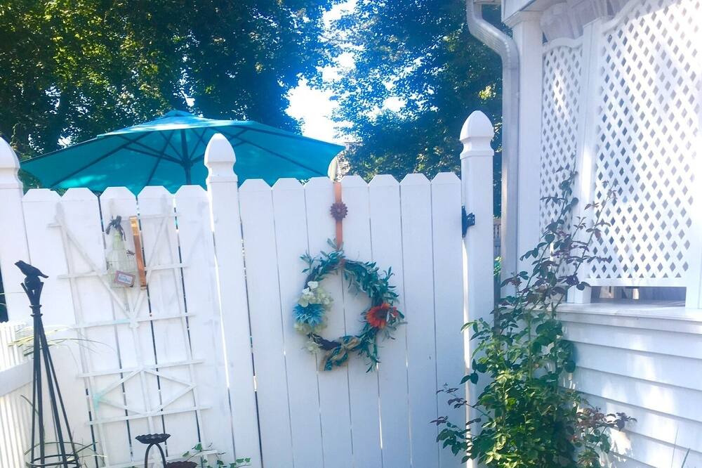 Photo of Outdoor in Niantic
