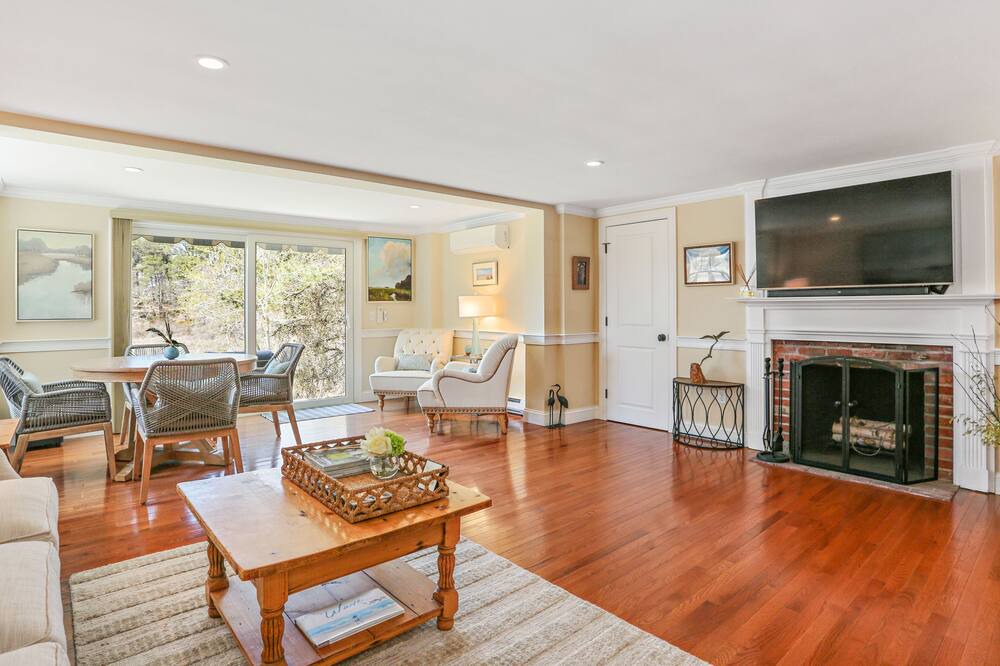 Photo of Livingroom in North Chatham