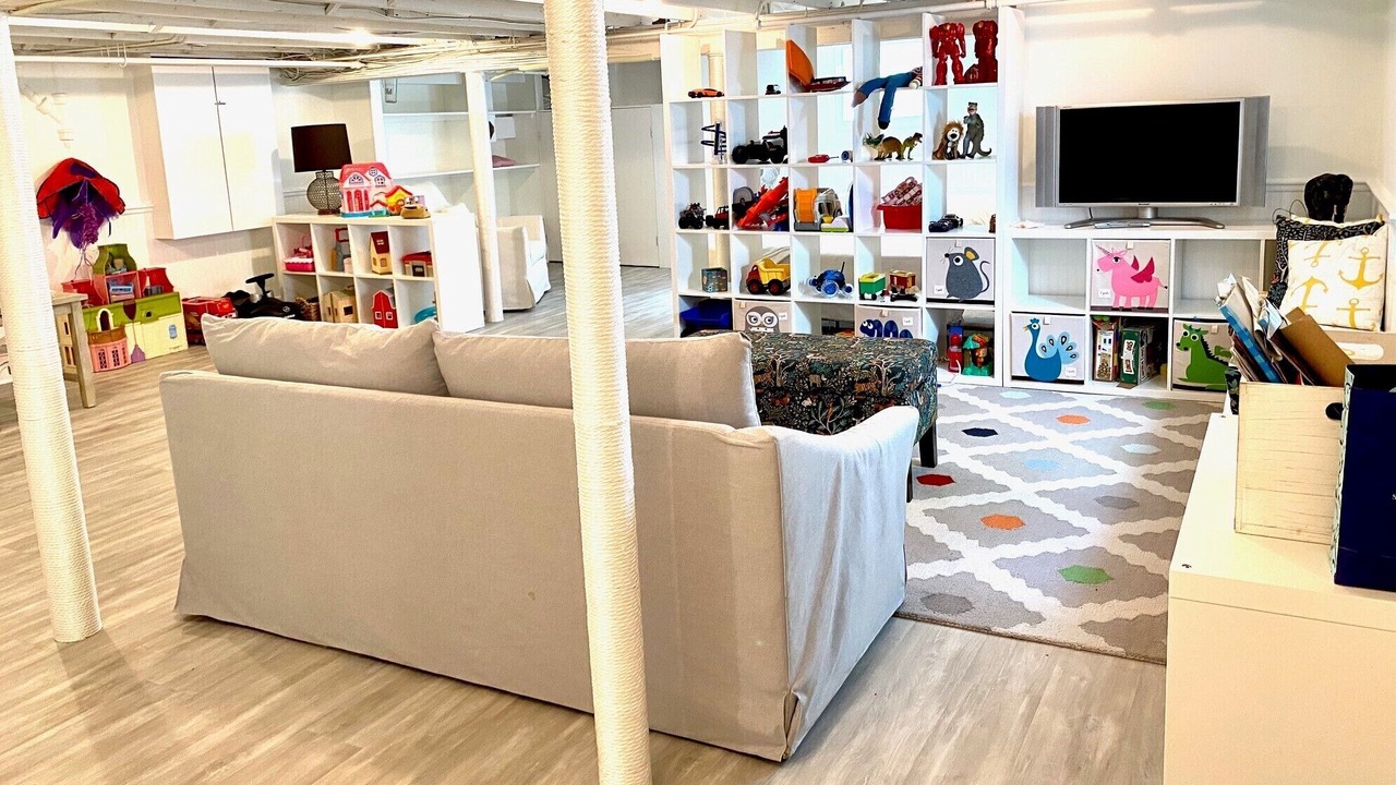 Photo of Livingroom in Top of the Hill