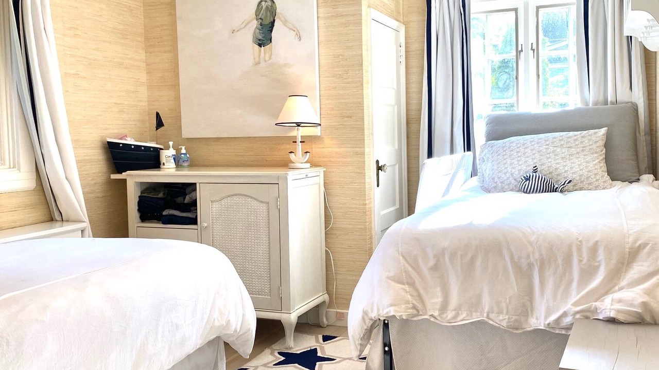 Photo of Bedroom in Top of the Hill