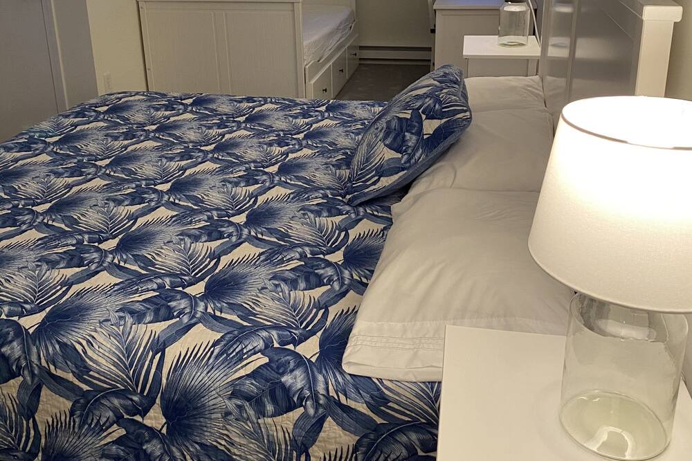 Photo of Bedroom in Westbrook Center