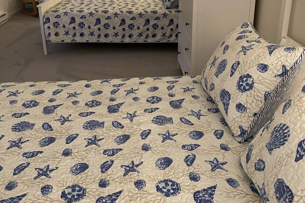 Photo of Bedroom in Westbrook Center