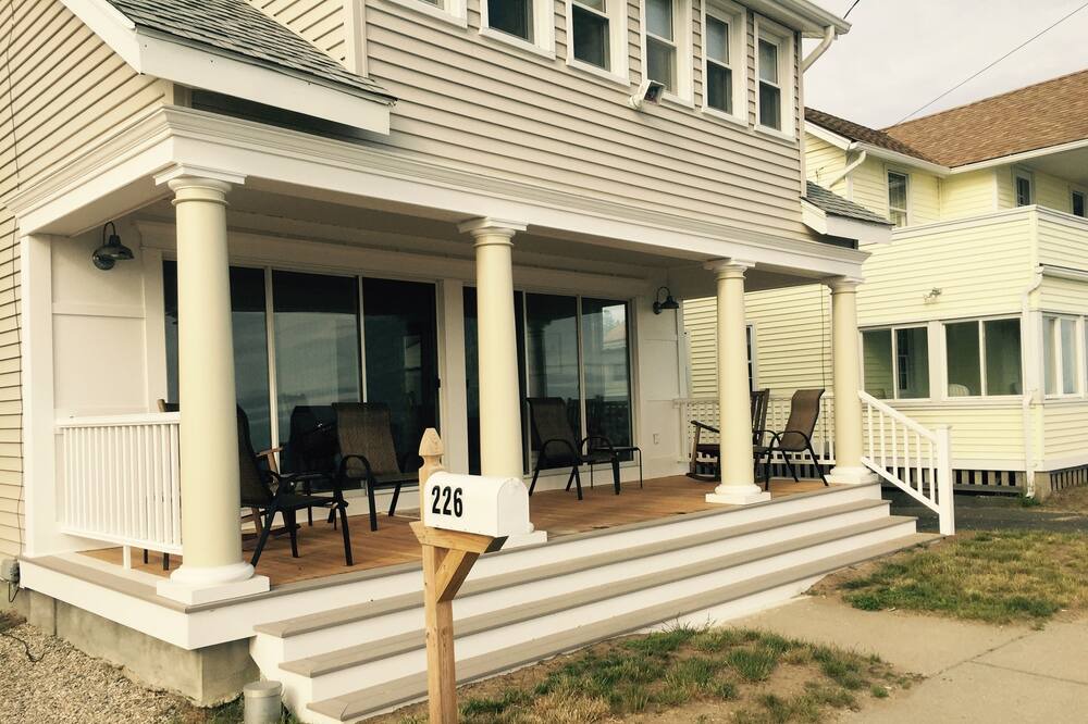 Photo of Patio Balcony in Westbrook Center