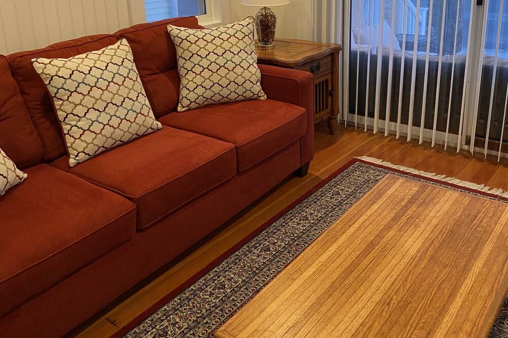 Photo of Livingroom in Westbrook Center