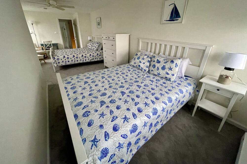 Photo of Bedroom in Westbrook Center