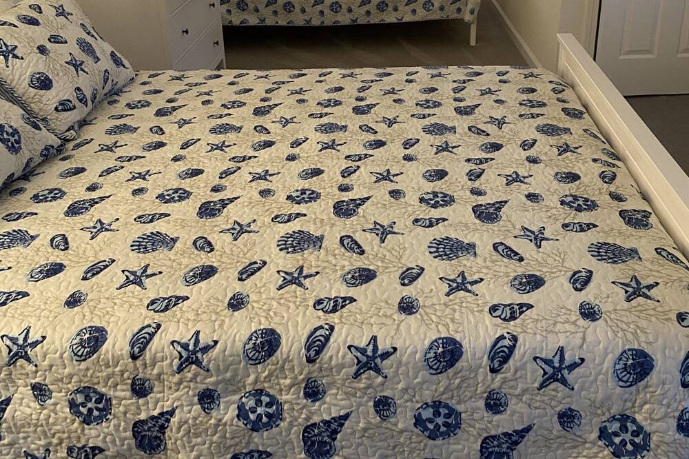 Photo of Bedroom in Westbrook Center