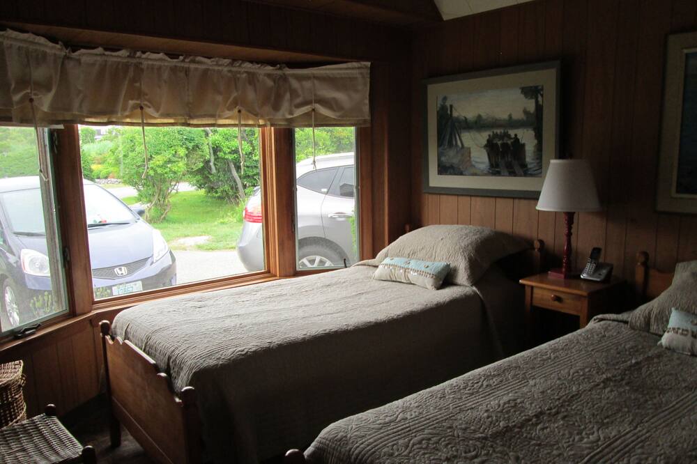 Photo of Bedroom in Weekapaug