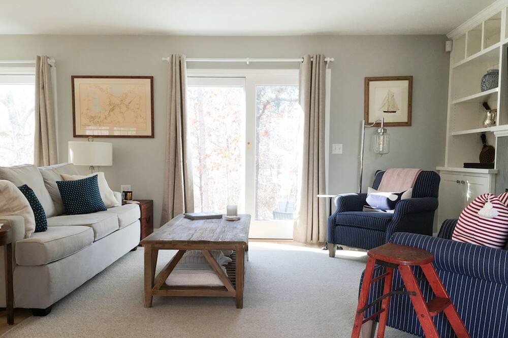 Photo of Livingroom in Chatham