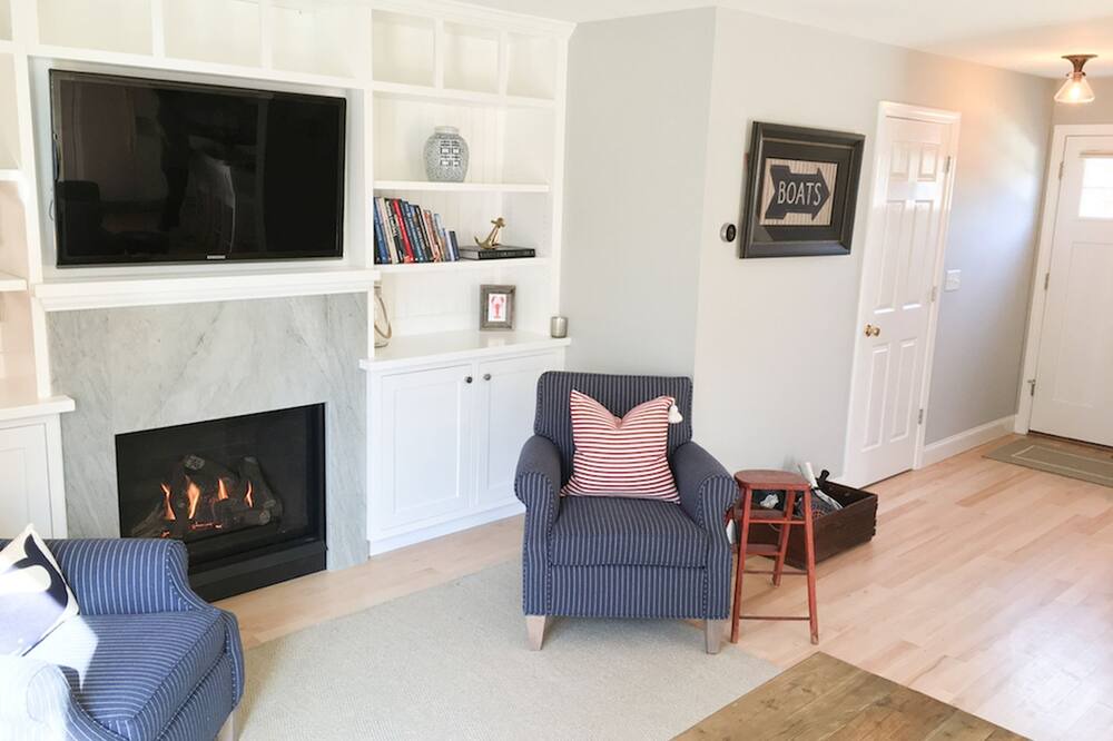 Photo of Livingroom in Chatham