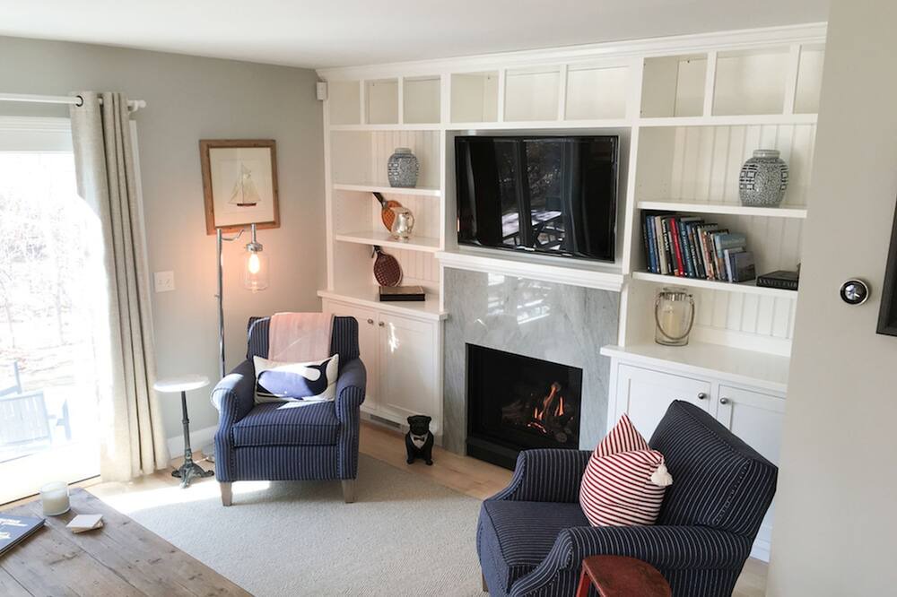 Photo of Livingroom in Chatham