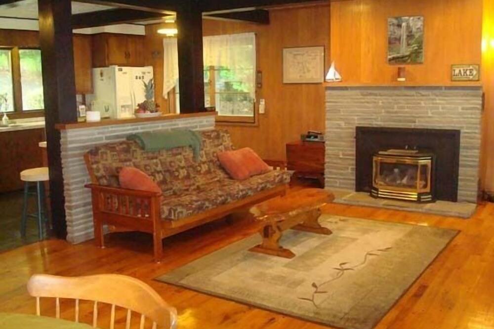Photo of Bedroom in Ithaca