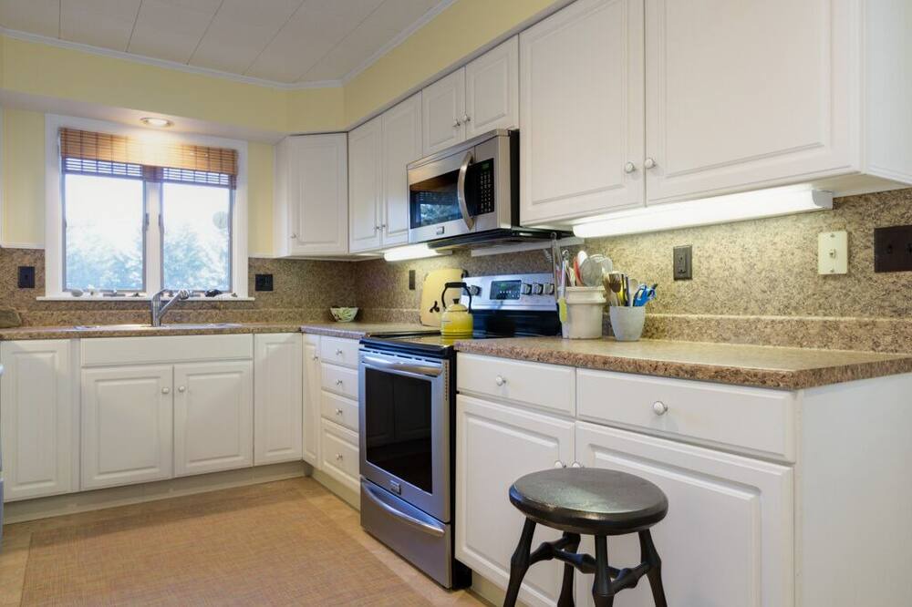 Photo of Kitchen in Mid-Coast and Islands