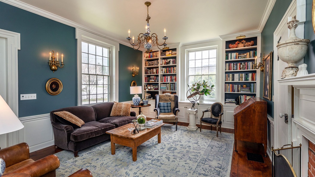 Photo of Livingroom in New Preston