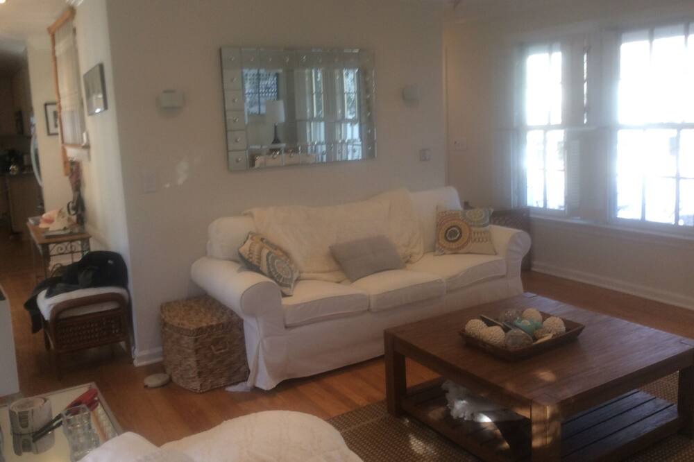 Photo of Livingroom in Rowayton