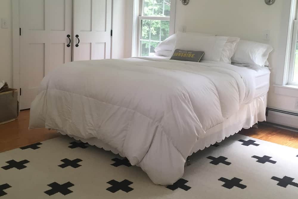 Photo of Bedroom in Copake Lake