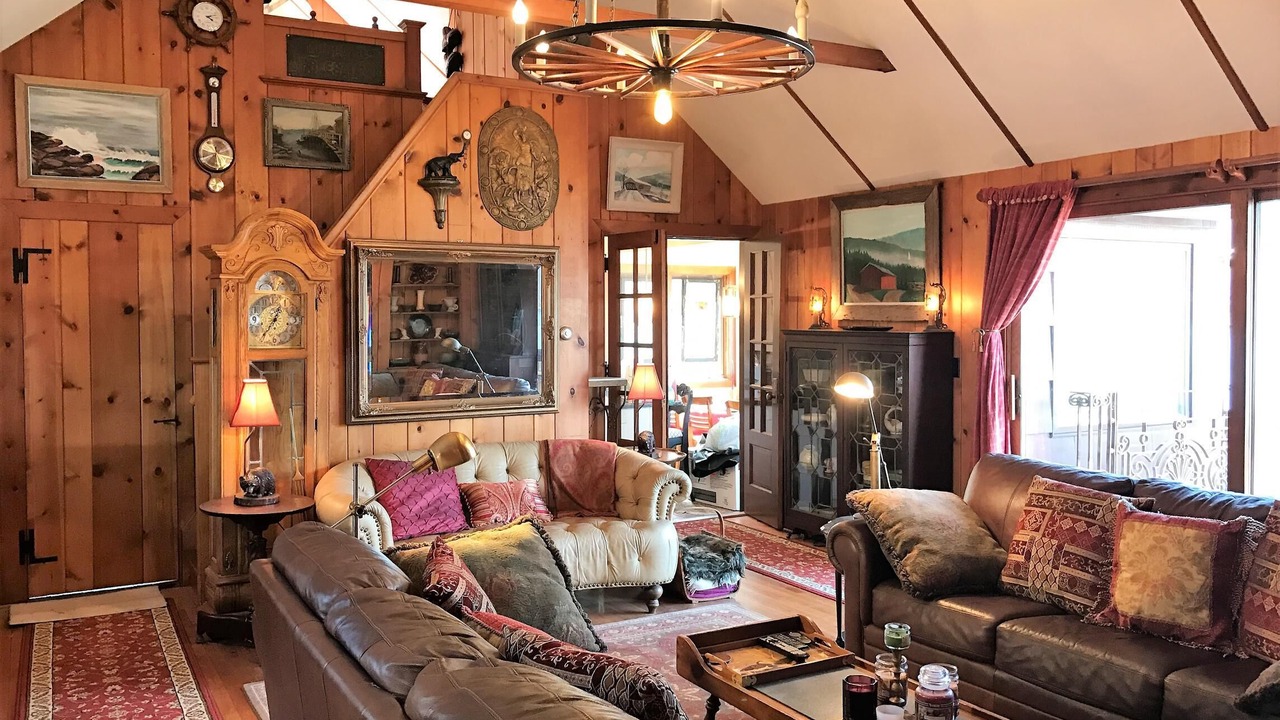 Photo of Livingroom in New Milford