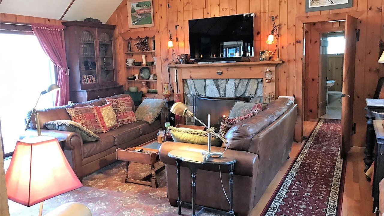 Photo of Livingroom in New Milford