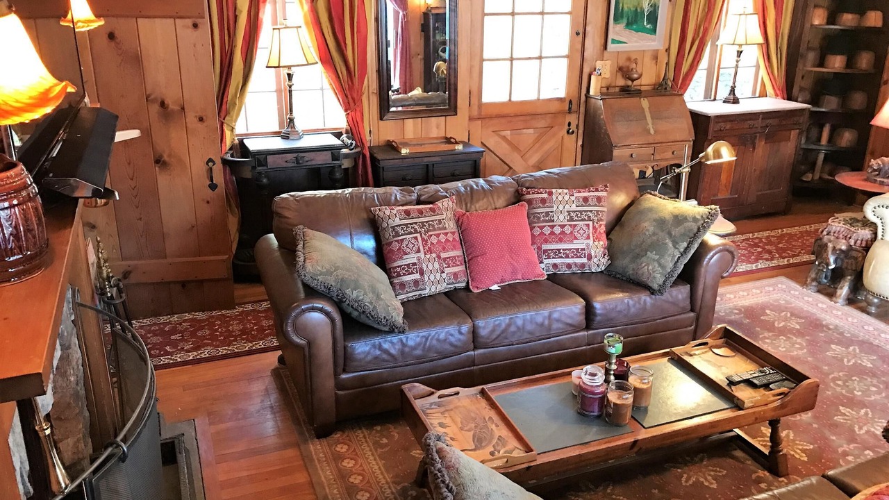 Photo of Livingroom in New Milford