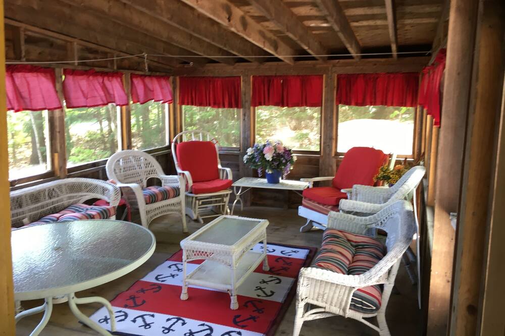 Photo of Livingroom in Laconia