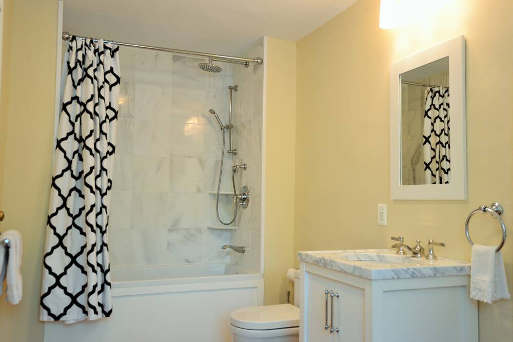 Photo of Bathroom in Hudson