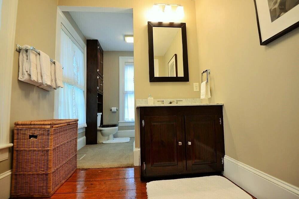 Photo of Bathroom in Hudson