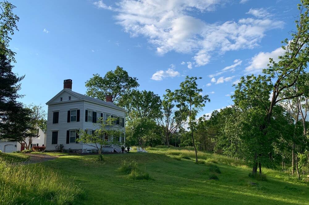Photo of Outdoor in Hudson