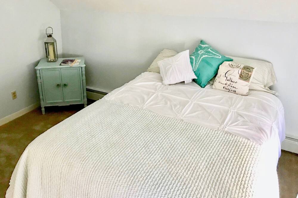 Photo of Bedroom in Narragansett Pier
