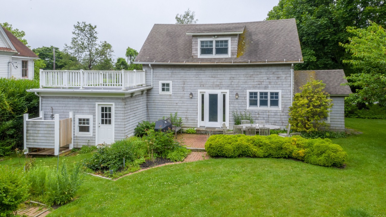 Photo of Outdoor in Greenport West