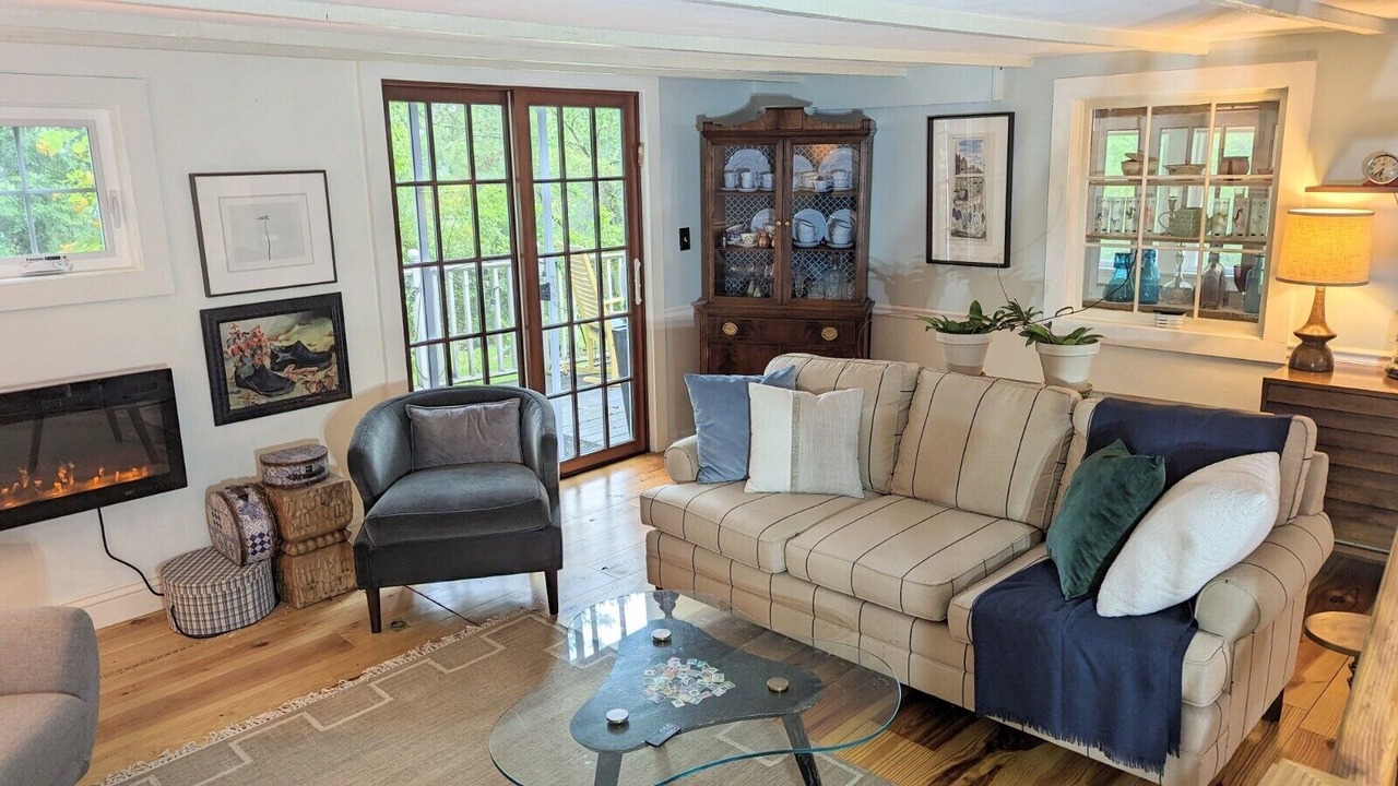 Photo of Livingroom in Tiverton