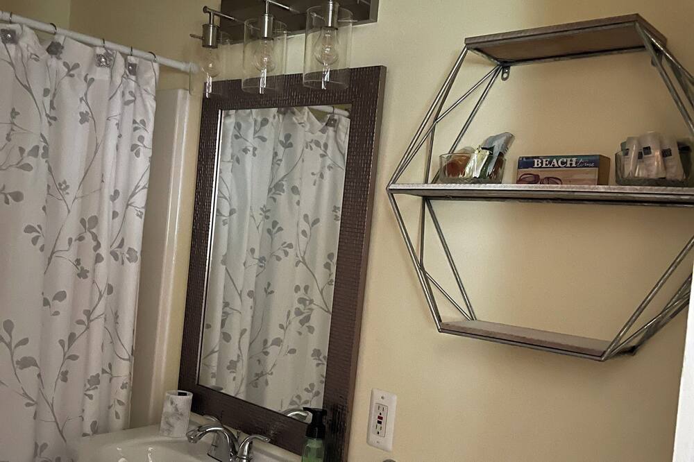 Photo of Bathroom in Misquamicut