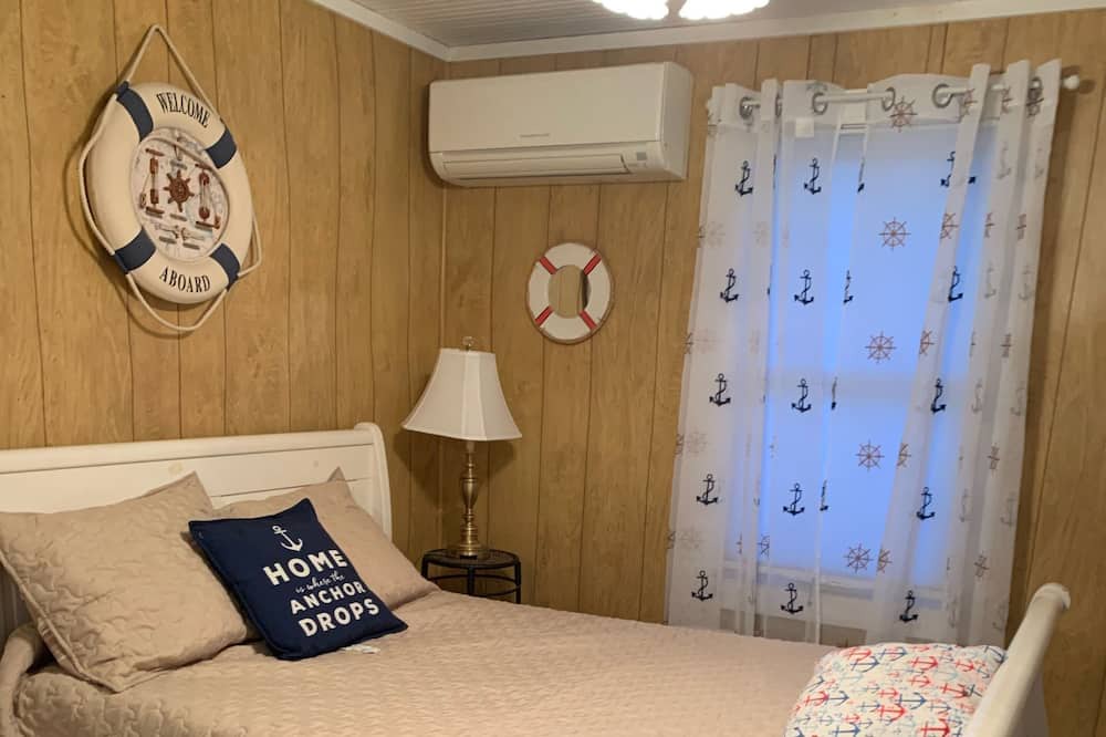Photo of Bedroom in Misquamicut