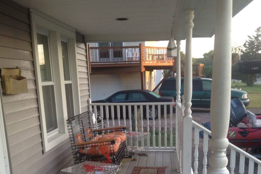 Photo of Patio Balcony in Misquamicut