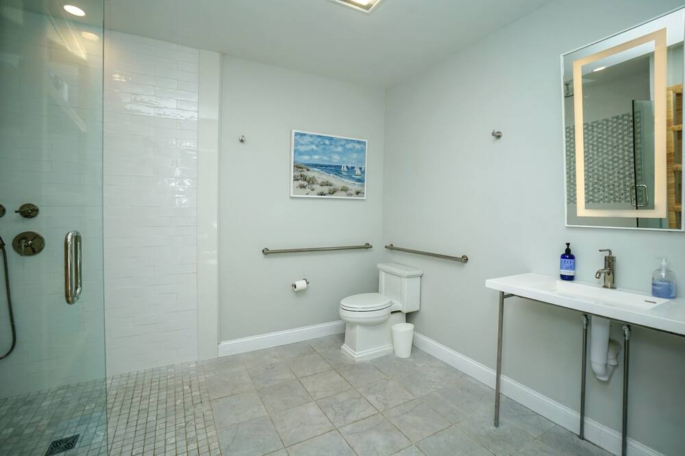 Photo of Bathroom in Easton's Point