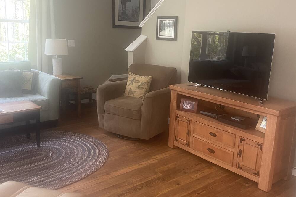 Photo of Livingroom in Danbury