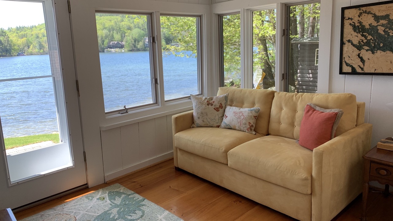 Photo of Livingroom in Meredith