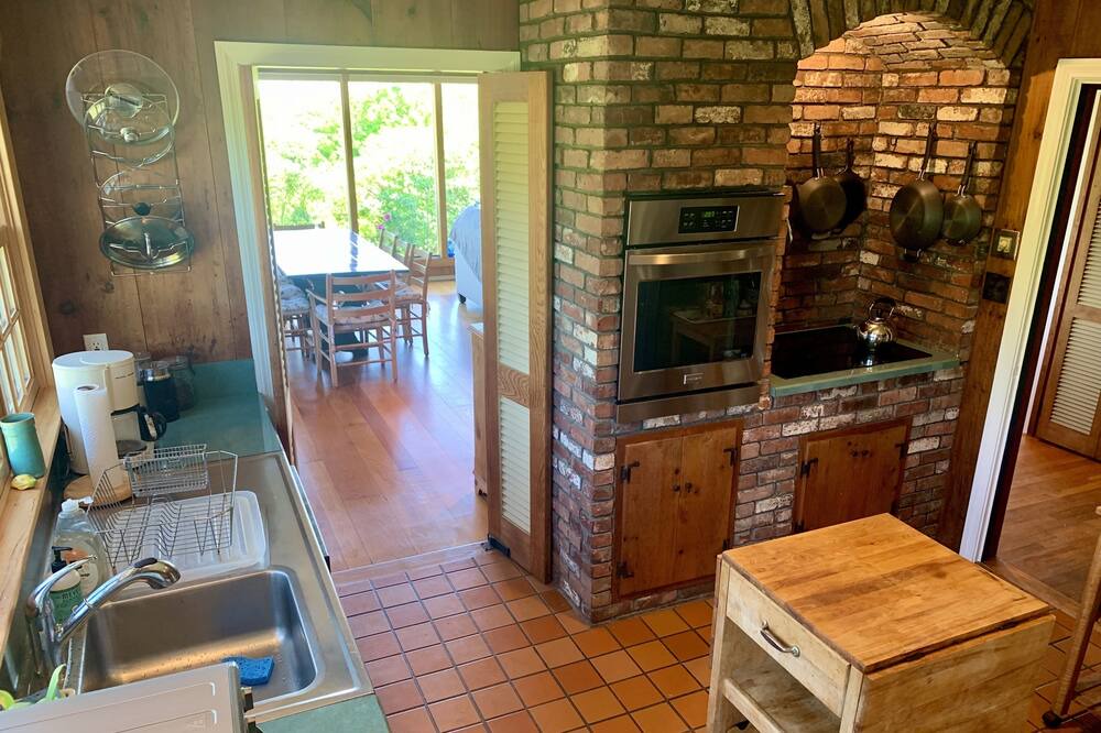 Photo of Livingroom in Aquinnah