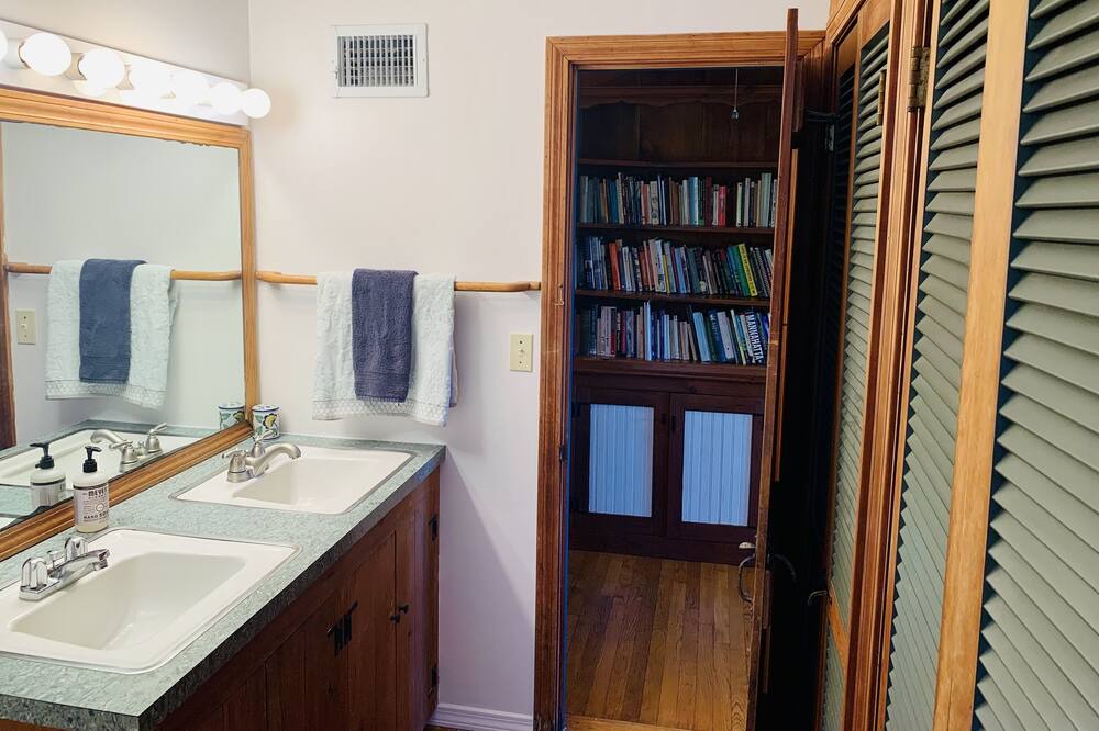 Photo of Kitchen in Aquinnah